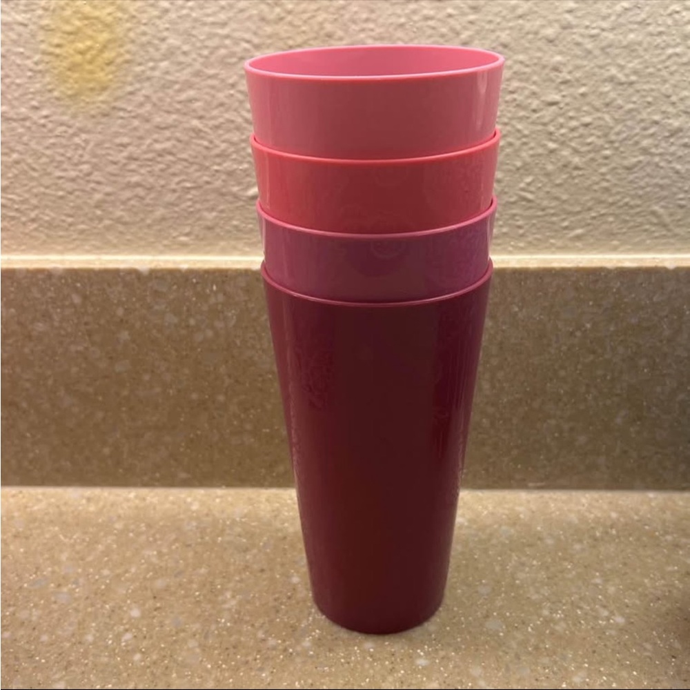 ❤️ Pink Gradient Plastic Tumbler Set